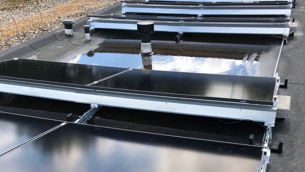 Zonnepanelen op plat dak in Apeldoorn