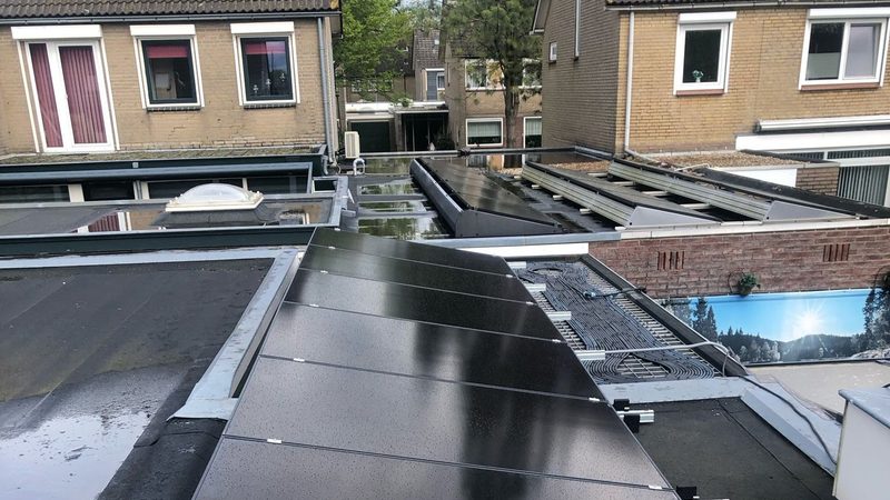 Zonnepanelen op grinddak in Klarenbeek