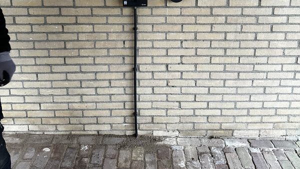 Efficiënte laadpaalinstallatie bij carport in Apeldoorn
