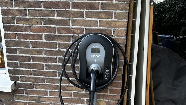 Zappi laadpaal voor zonne-energie in Apeldoorn