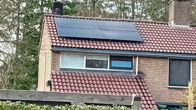 Efficiënte zonnepaneleninstallatie in Dieren