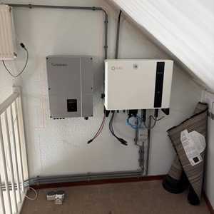 8 zonnepanelen geplaatst in Apeldoorn - Afbeelding 6