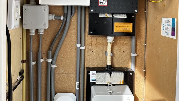 Energiezuinige laadoplossing op de oprit in Apeldoorn