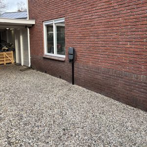 Efficiënte laadoplossing op oprit in Apeldoorn - Afbeelding 2