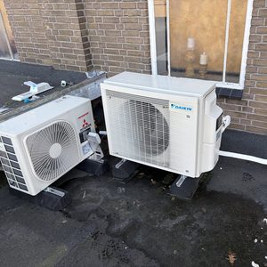Single-split airco met buitenunit op dak in Apeldoorn - Afbeelding 2