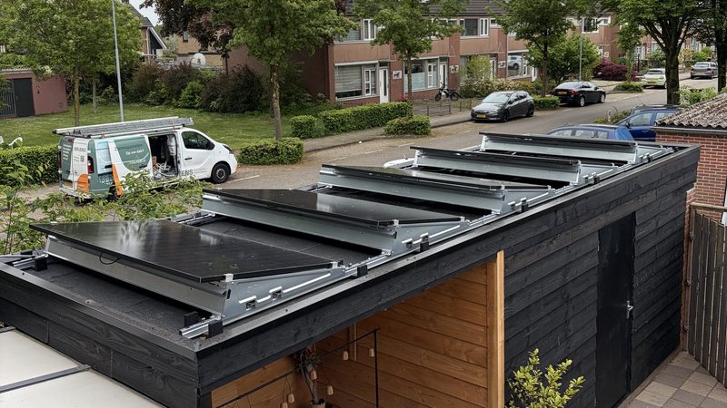 8 zonnepanelen met hybride omvormer in Twello