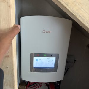 8 zonnepanelen met hybride omvormer in Twello - Afbeelding 3