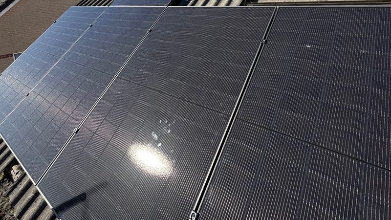 8 zonnepanelen geplaatst in Apeldoorn