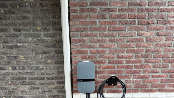 Peblar laadpaal vervangen in Apeldoorn