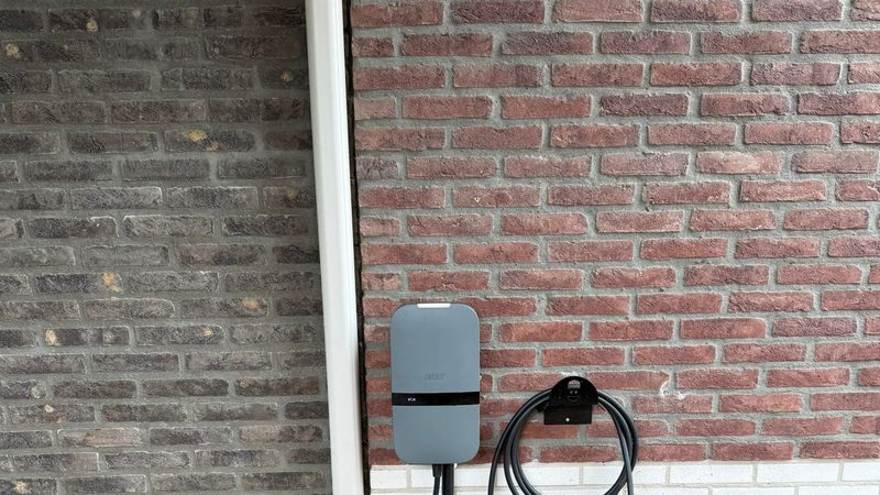 Peblar laadpaal vervangen in Apeldoorn