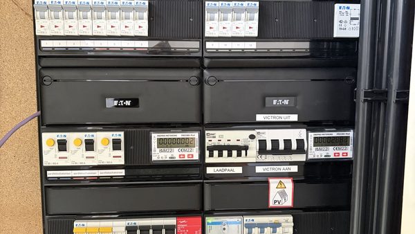 Slimme 22 kW laadpaal geïnstalleerd in Deventer